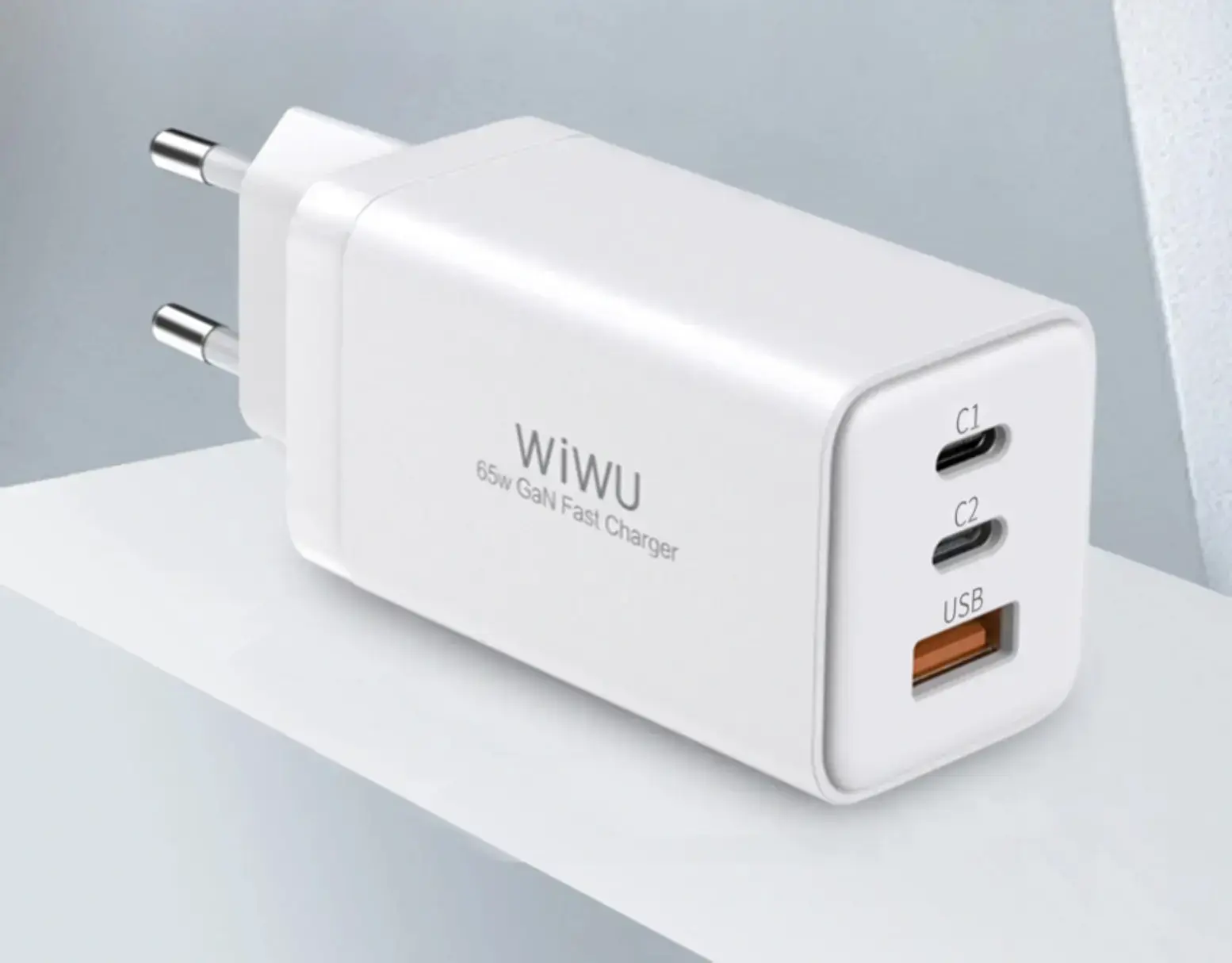 Зарядное устройство WIWU GaN Fast Travel Charge Series 2xUSB-C+USB 65W White (X-TR-259AEU)