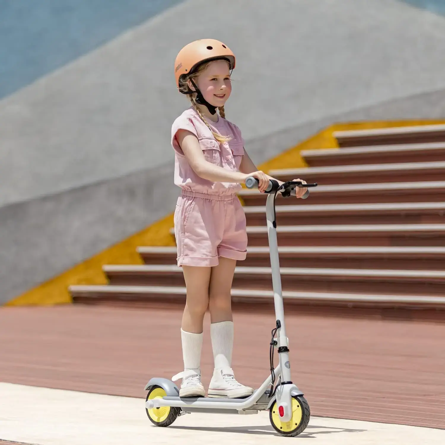 Електросамокат Ninebot by Segway eKickScooter ZING C10 - White (AA.00.0011.56)