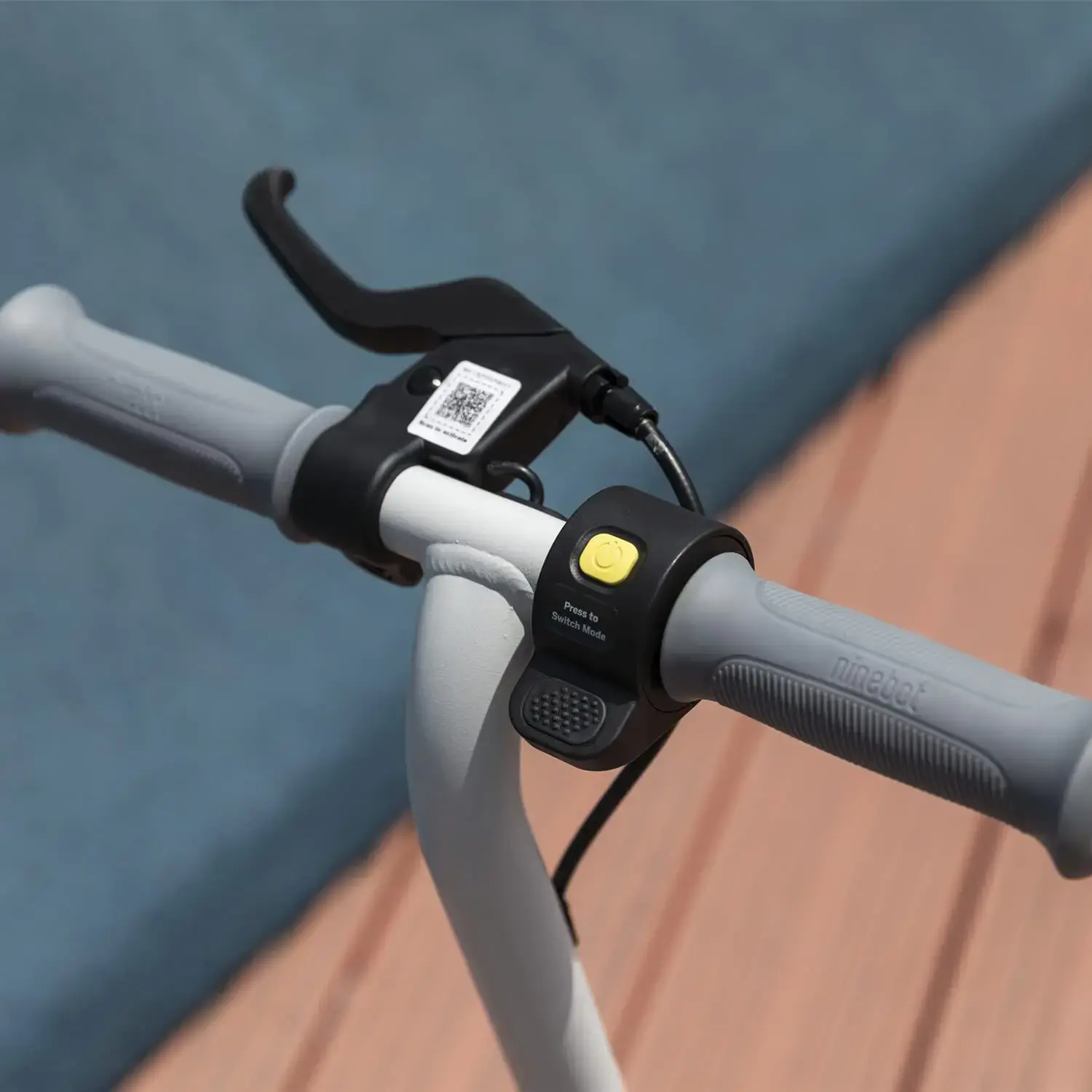 Электросамокат Ninebot by Segway eKickScooter ZING C8 - White (AA.00.0011.61)