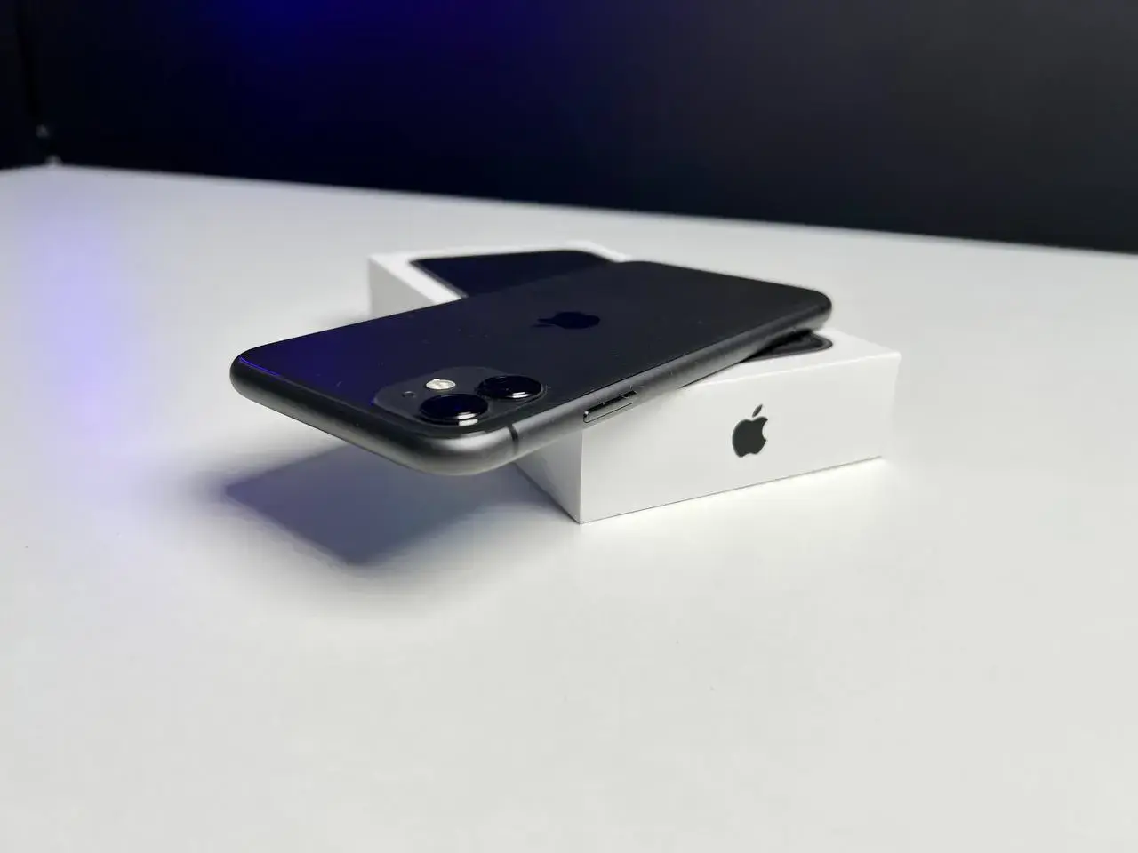 📲USED Apple iPhone 11 256GB Black (MWLL2) 🔋100% (Стан - 9/10, Комплект - коробка, iPhone | гарантія - 1 міс.)