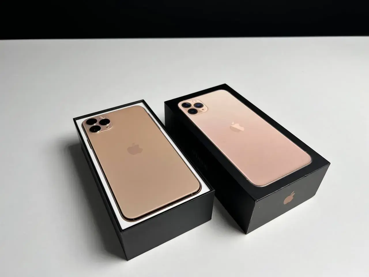 📲USED Apple iPhone 11 Pro Max 256GB Gold (MWH62)🔋100% (Стан - 9.5/10, Комплект - коробка, кабель та блок зарядки | гарантія - 1 міс.)