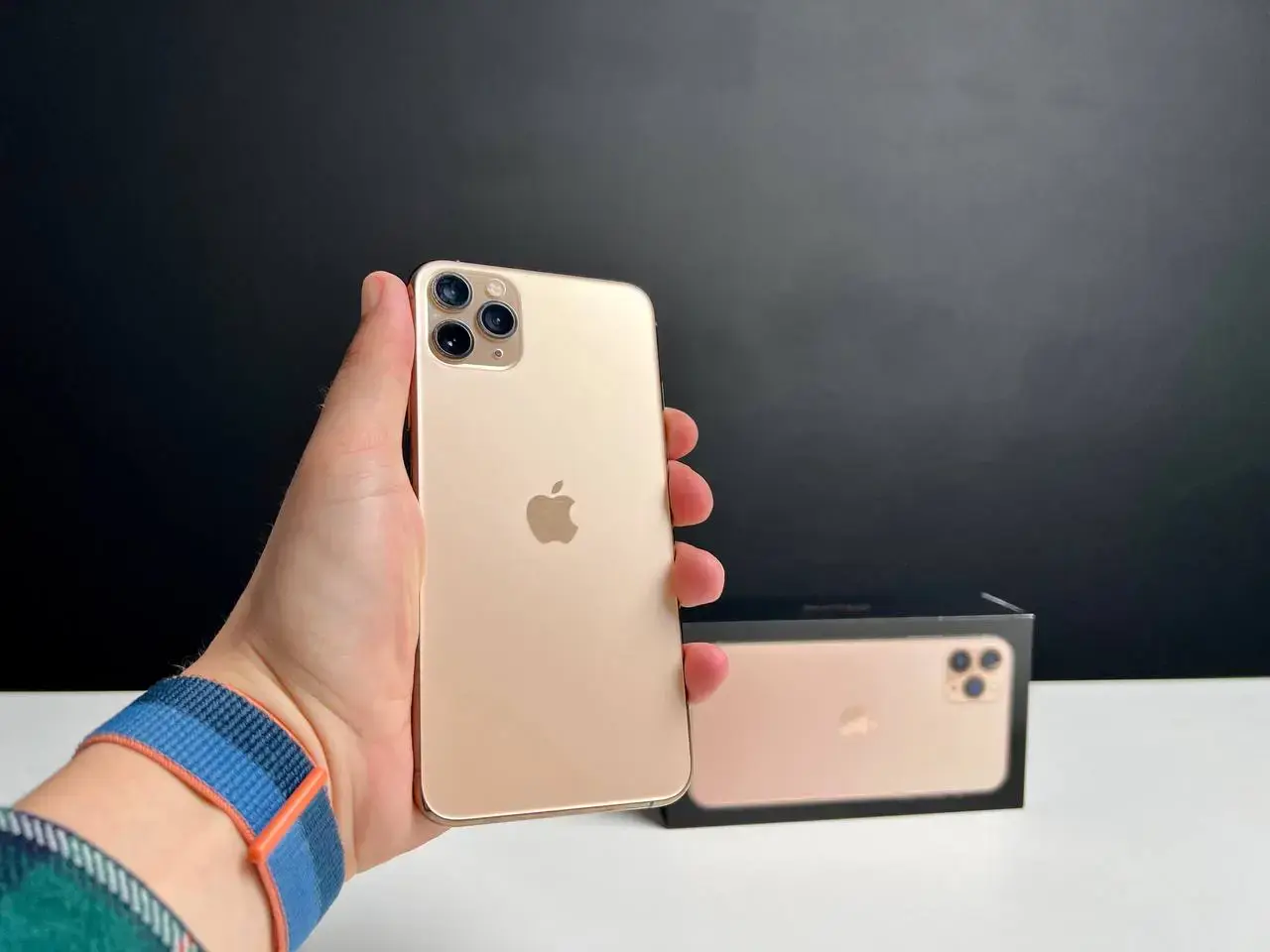 📲USED Apple iPhone 11 Pro Max 256GB Gold (MWH62)🔋100% (Стан - 9.5/10, Комплект - коробка, кабель та блок зарядки | гарантія - 1 міс.)