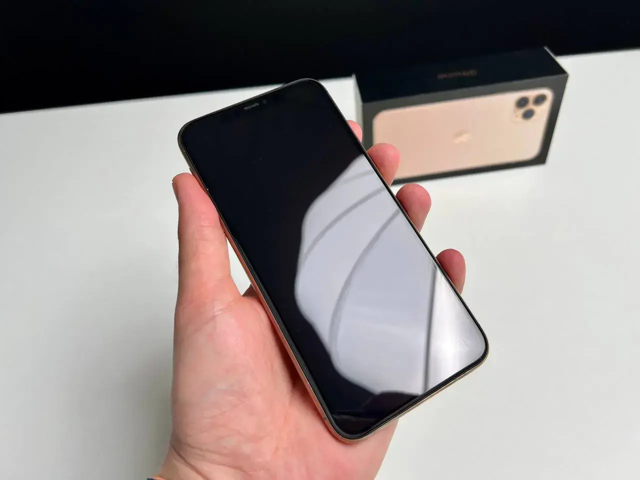 📲USED Apple iPhone 11 Pro Max 256GB Gold (MWH62)🔋100% (Стан - 9.5/10, Комплект - коробка, кабель та блок зарядки | гарантія - 1 міс.)