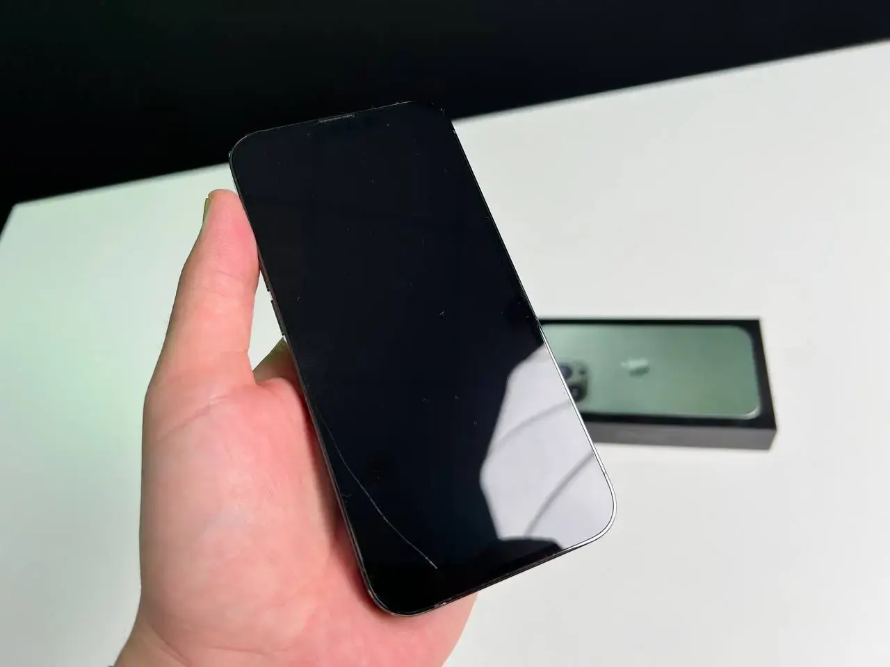 📲USED Apple iPhone 13 Pro 256GB Alpine Green (MNDU3, MNE33)🔋92% (Стан - 8.5/10, Комплект - повний | гарантія - 1 міс.)