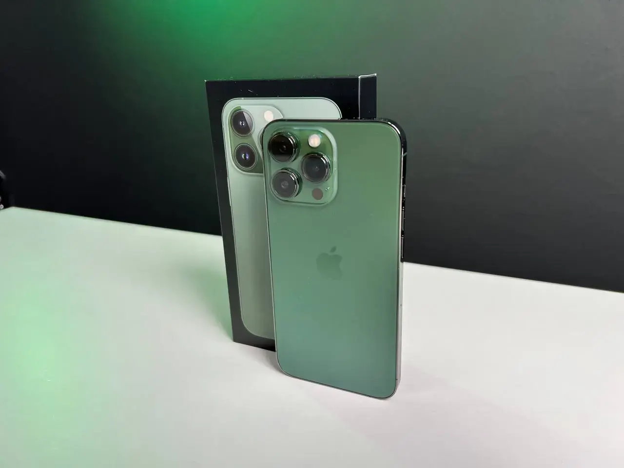 📲USED Apple iPhone 13 Pro 256GB Alpine Green (MNDU3, MNE33)🔋92% (Стан - 8.5/10, Комплект - повний | гарантія - 1 міс.)