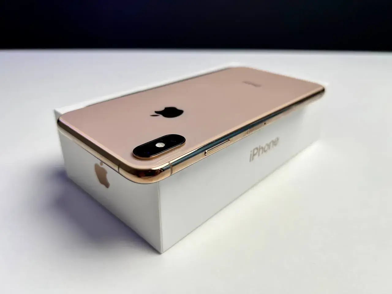 📲USED Apple iPhone 256GB Gold (MT552)🔋100% (Состояние - 9.5/10, Комплект - iPhone, коробка | гарантия - 1 мес.)