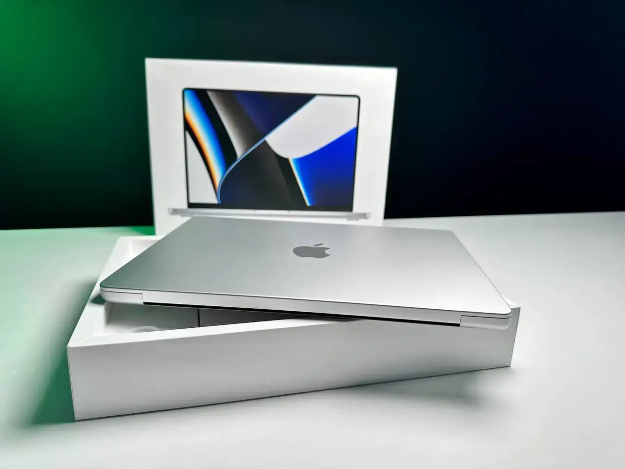 USED MacBook Pro 14" Silver (MKGR3) 2021 (Состояние - 9.5/10. Комплект - полный | гарантия - 1 мес.) - Cycle 82 циклы