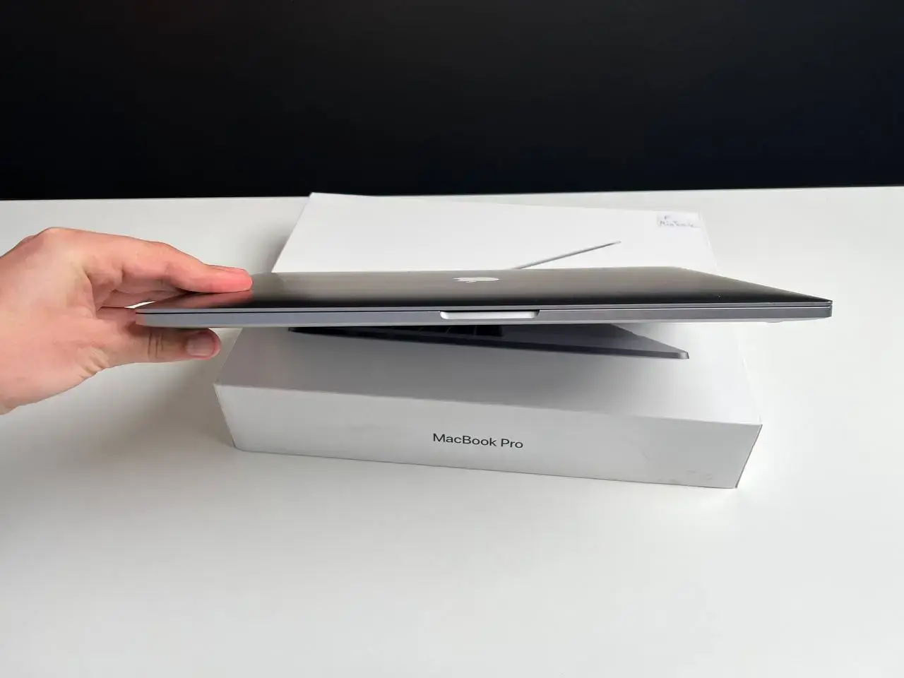 💻 USED MacBook Pro 15" Space Gray (MR932) 2018 (Стан - 9/10. Комплект - повний | гарантія - 1 міс.) - Cycle 272