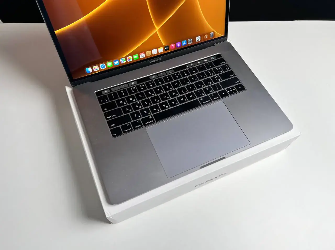 💻 USED MacBook Pro 15" Space Gray (MR932) 2018 (Стан - 9/10. Комплект - повний | гарантія - 1 міс.) - Cycle 272