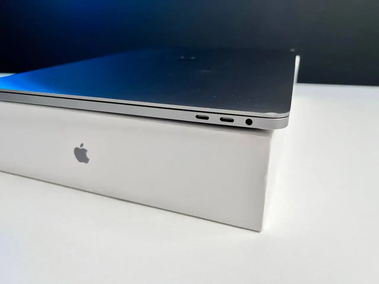 USED MacBook Pro 16" Space Gray (MVVJ2) 2019, (i7/16GB/512GB)(Состояние - 8.5/10. Комплект - полный | гарантия - 1 мес.) - Cycle 329