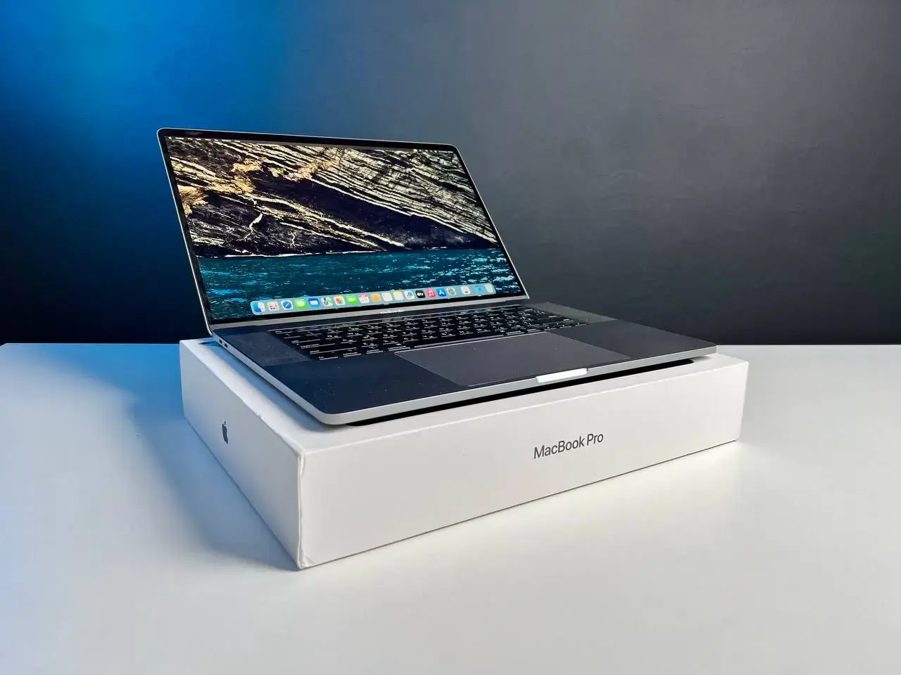 USED MacBook Pro 16" Space Gray (MVVJ2) 2019, (i7/16GB/512GB)(Состояние - 8.5/10. Комплект - полный | гарантия - 1 мес.) - Cycle 329