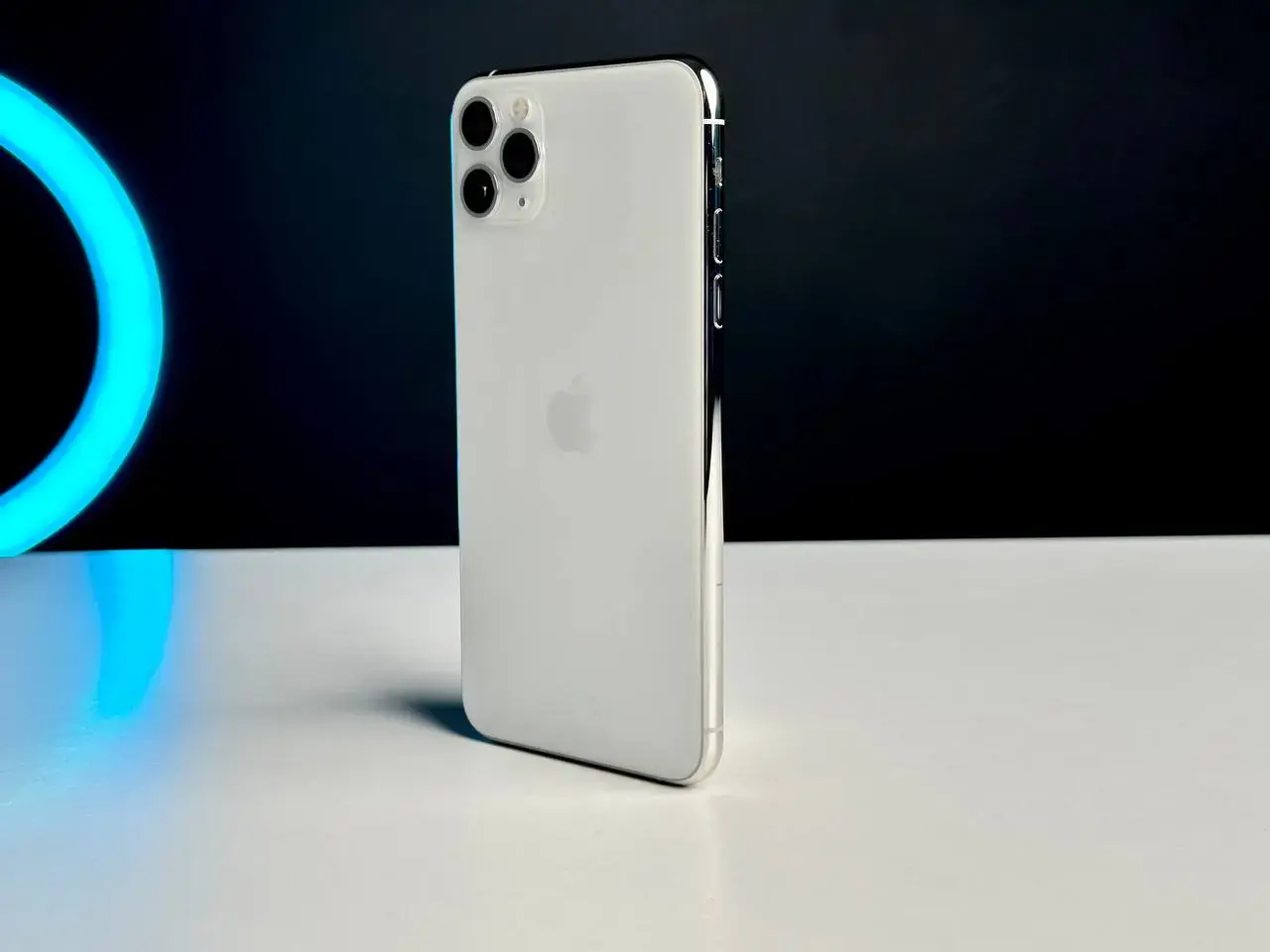 📲USED Apple iPhone 11 Pro Max 64GB Silver (MWH02),🔋100% (Состояние - 9/10, Комплект - iPhone, коробка | гарантия - 1 мес.)
