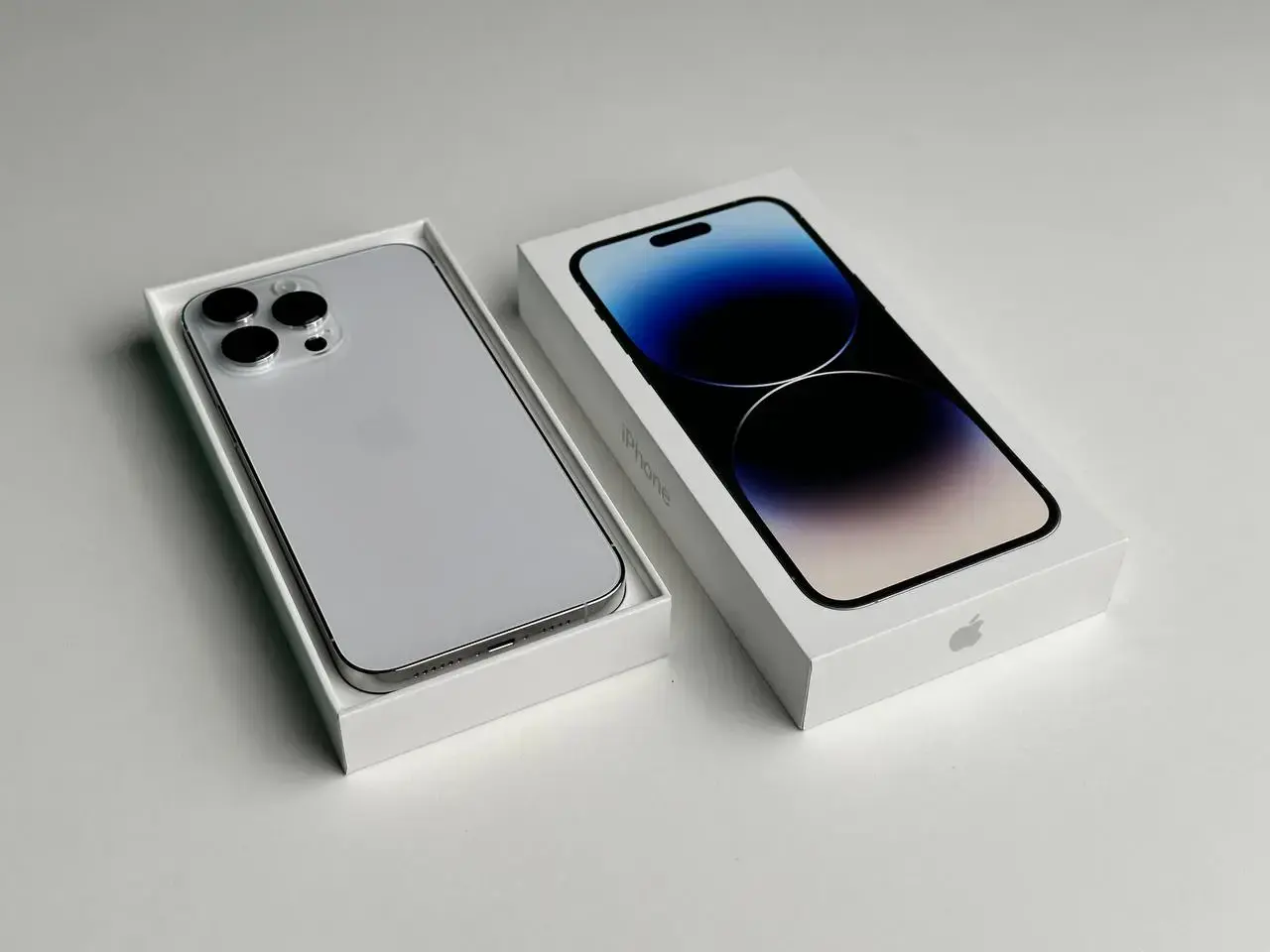 USED Apple iPhone 14 Pro Max 256GB Silver (MQ9V3)🔋98% (Стан - 10/10, Комплект - повний | гарантія - 6 міс.)
