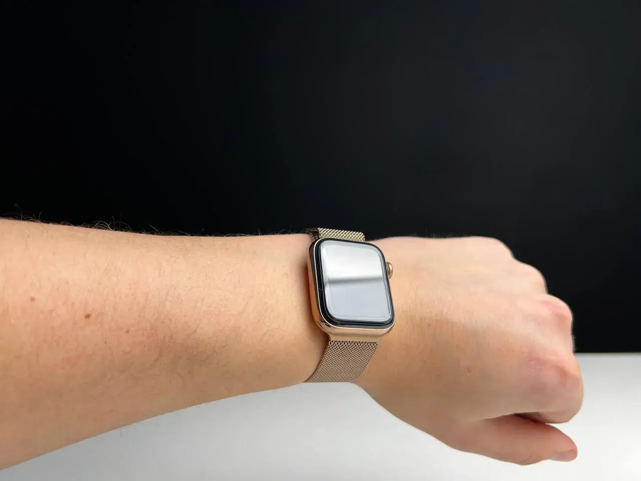 USED Apple Watch Series 5 GPS + Cellular 40mm Gold Stainless Steel Case with Stone Sport Band (MWWU2, MWX62)