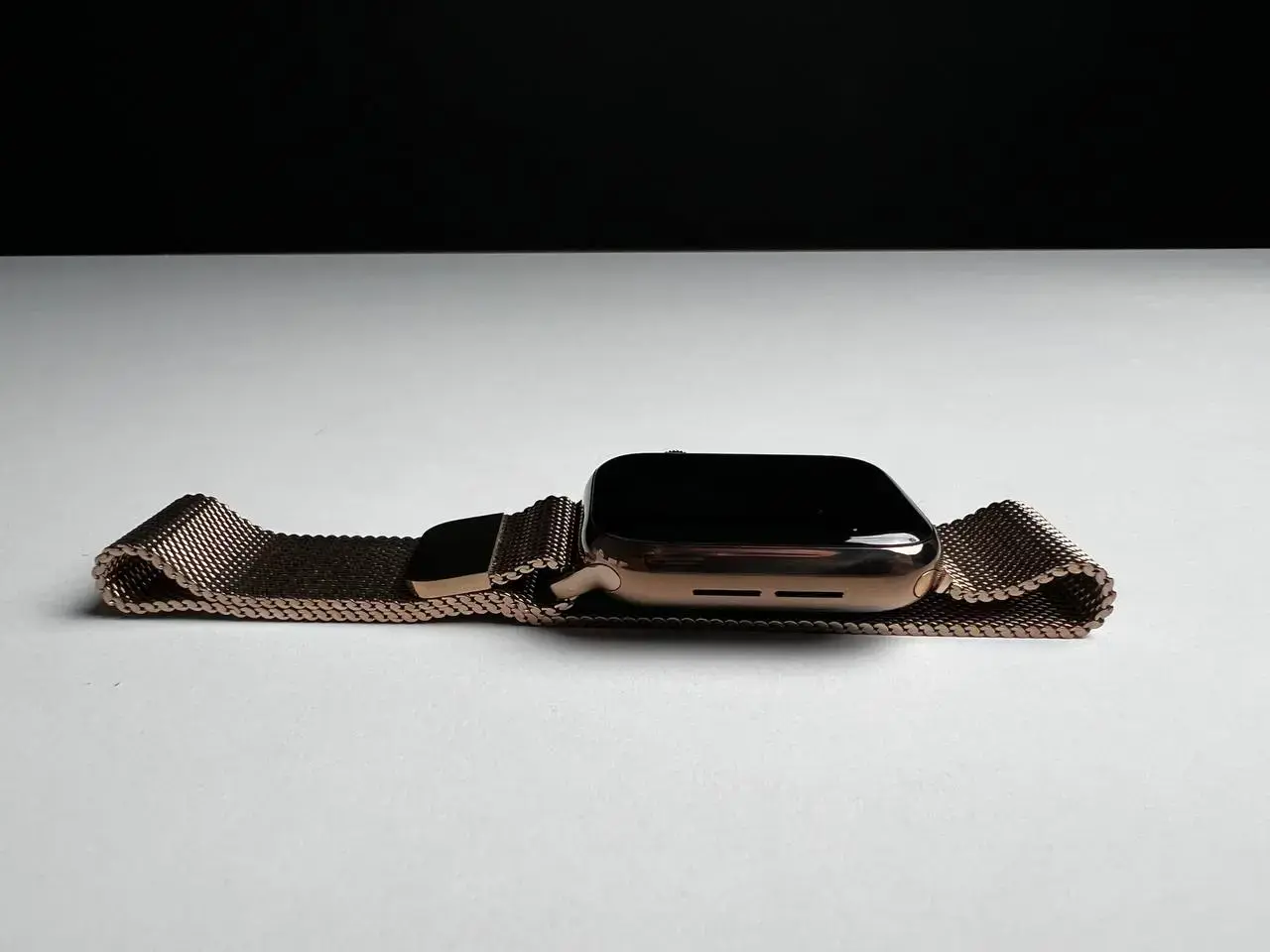 USED Apple Watch Series 5 GPS + Cellular 40mm Gold Stainless Steel Case with Stone Sport Band (MWWU2, MWX62)