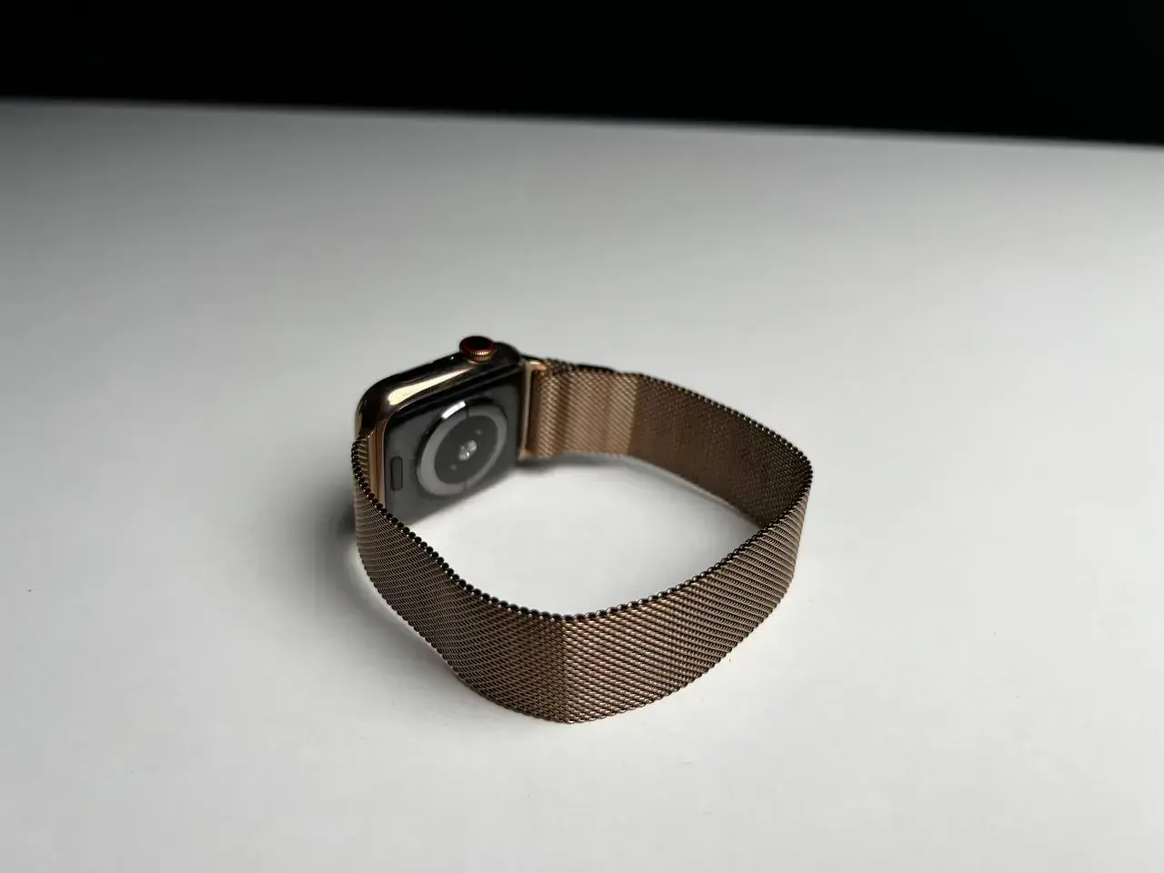 USED Apple Watch Series 5 GPS + Cellular 40mm Gold Stainless Steel Case with Stone Sport Band (MWWU2, MWX62)