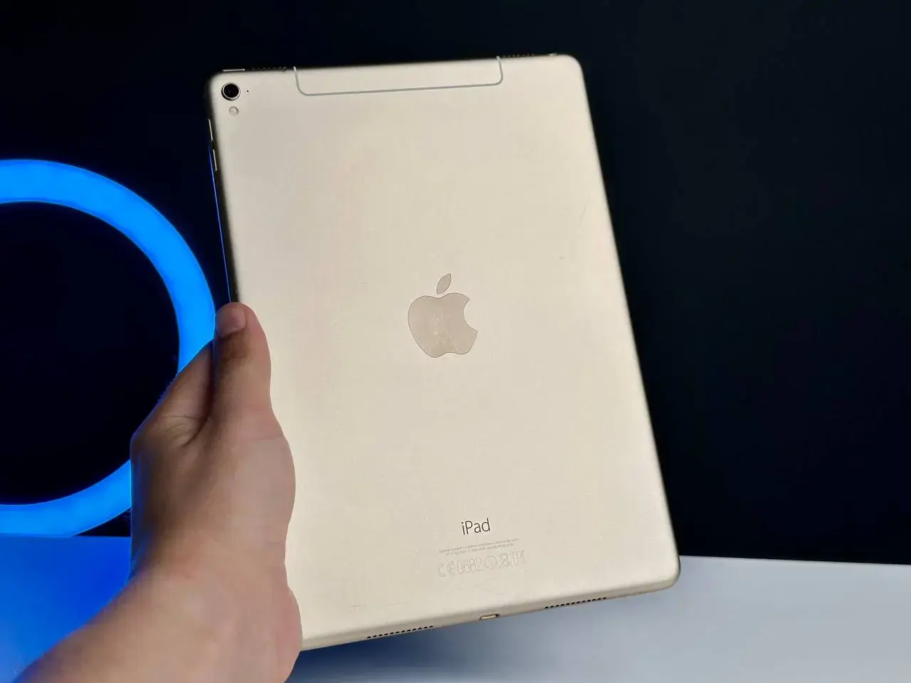 USED iPad Pro 9.7 Wi-FI + Cellular 128GB Gold (MLQ52)🔋85% (Стан - 8.8/10, комплект - повний, гарантія - 1 міс.)