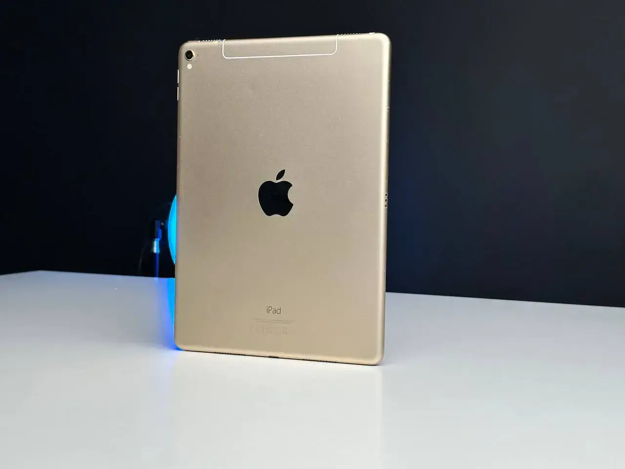 USED iPad Pro 9.7 Wi-FI + Cellular 128GB Gold (MLQ52)🔋85% (Стан - 8.8/10, комплект - повний, гарантія - 1 міс.)