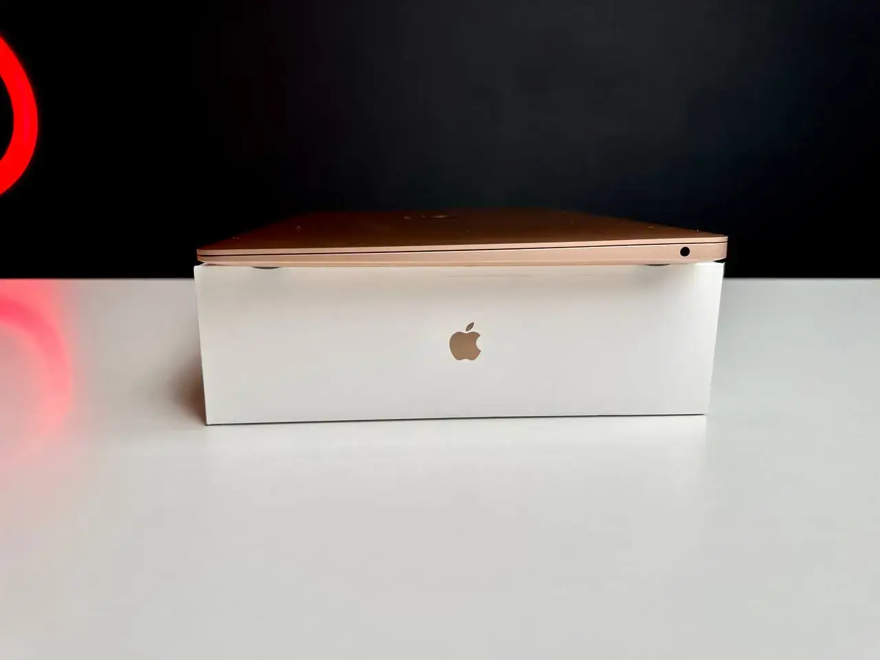 USED MacBook Air 13" Gold 2018 (MREE2) (i5 | 8 ГБ | 128 ГБ SSD)(Стан - 9/10 Комплект - повний | Гарантія - 1 міс | Стан акумулятора - 833 циклів)