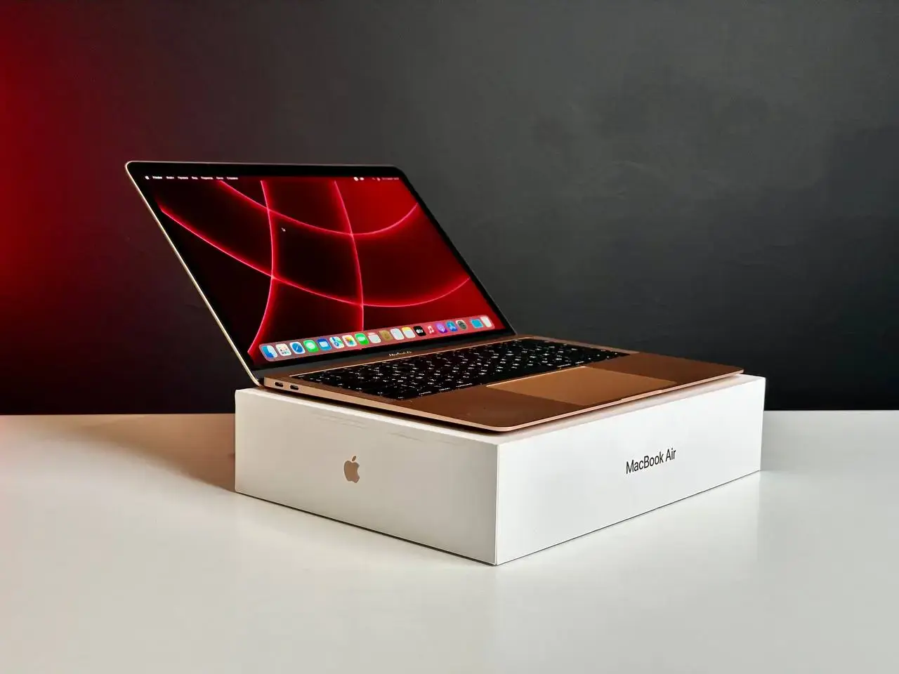 USED MacBook Air 13" Gold 2018 (MREE2) (i5 | 8 ГБ | 128 ГБ SSD)(Стан - 9/10 Комплект - повний | Гарантія - 1 міс | Стан акумулятора - 833 циклів)