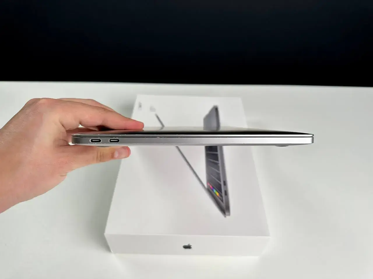 USED MacBook Pro 13" Space Gray 2016 (i5/16/256GB)(Стан - 7/10 Комплект - повний | Гарантія - 1 міс | Стан акумулятора - (84%) 354 циклів)