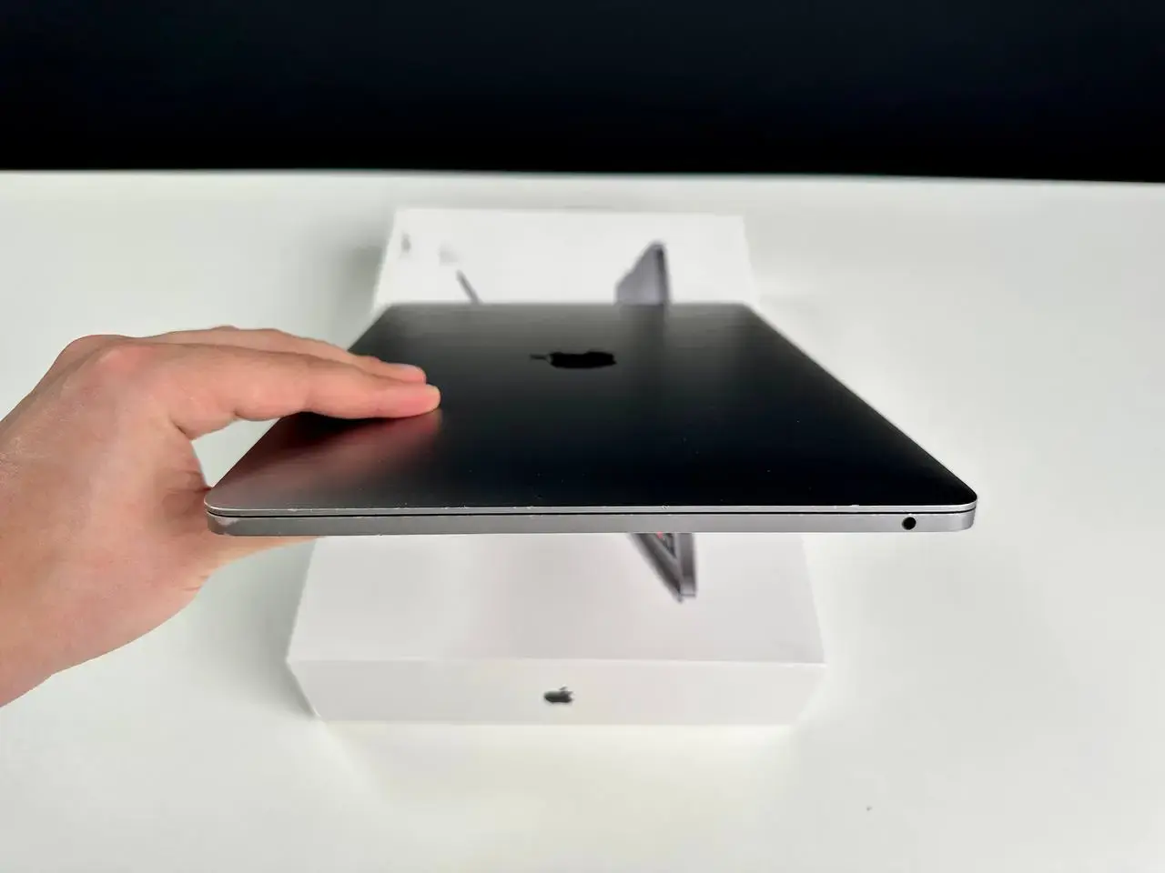 USED MacBook Pro 13" Space Gray 2016 (i5/16/256GB)(Стан - 7/10 Комплект - повний | Гарантія - 1 міс | Стан акумулятора - (84%) 354 циклів)
