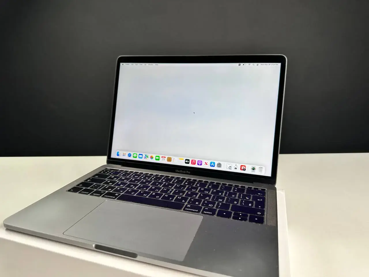 USED MacBook Pro 13" Space Gray 2016 (i5/16/256GB)(Стан - 7/10 Комплект - повний | Гарантія - 1 міс | Стан акумулятора - (84%) 354 циклів)