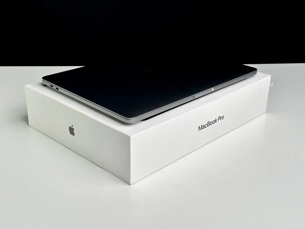 USED MacBook Pro 13" Space Gray 2022 (MNEJ3) (M2 | 8 ГБ | 512 ГБ SSD)(Стан - 9.5/10. Комплект - повний | Гарантія - 1 міс | Стан акумулятора - 99%)