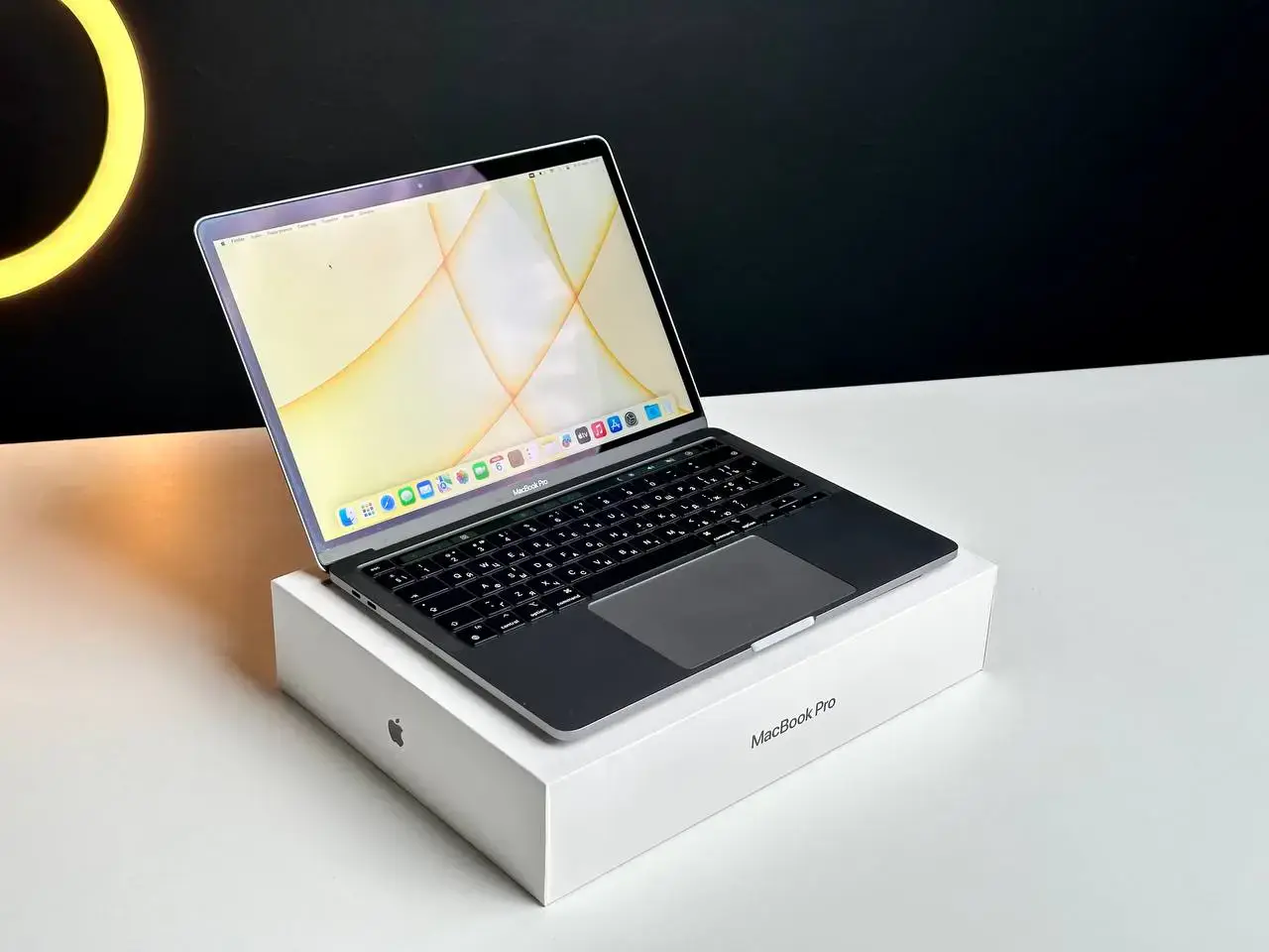 USED MacBook Pro 13" Space Gray 2022 (MNEJ3) (M2 | 8 ГБ | 512 ГБ SSD)(Стан - 9.5/10. Комплект - повний | Гарантія - 1 міс | Стан акумулятора - 99%)