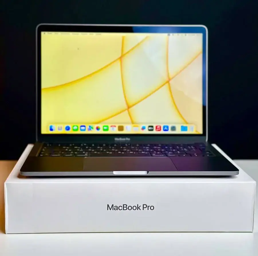 USED MacBook Pro 13" Space Gray 2022 (MNEJ3) (M2 | 8 ГБ | 512 ГБ SSD)(Стан - 9.5/10. Комплект - повний | Гарантія - 1 міс | Стан акумулятора - 99%)