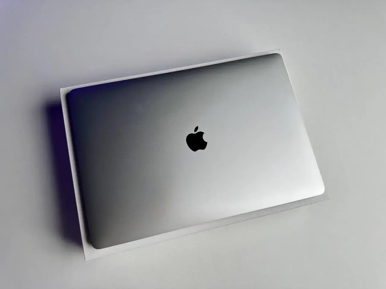 💻 USED MacBook Pro 15" Silver (MR962) 2018, (i7/16GB/256GB)(Стан - 9/10. Комплект - повний | гарантія - 1 міс.) - Cycle 350