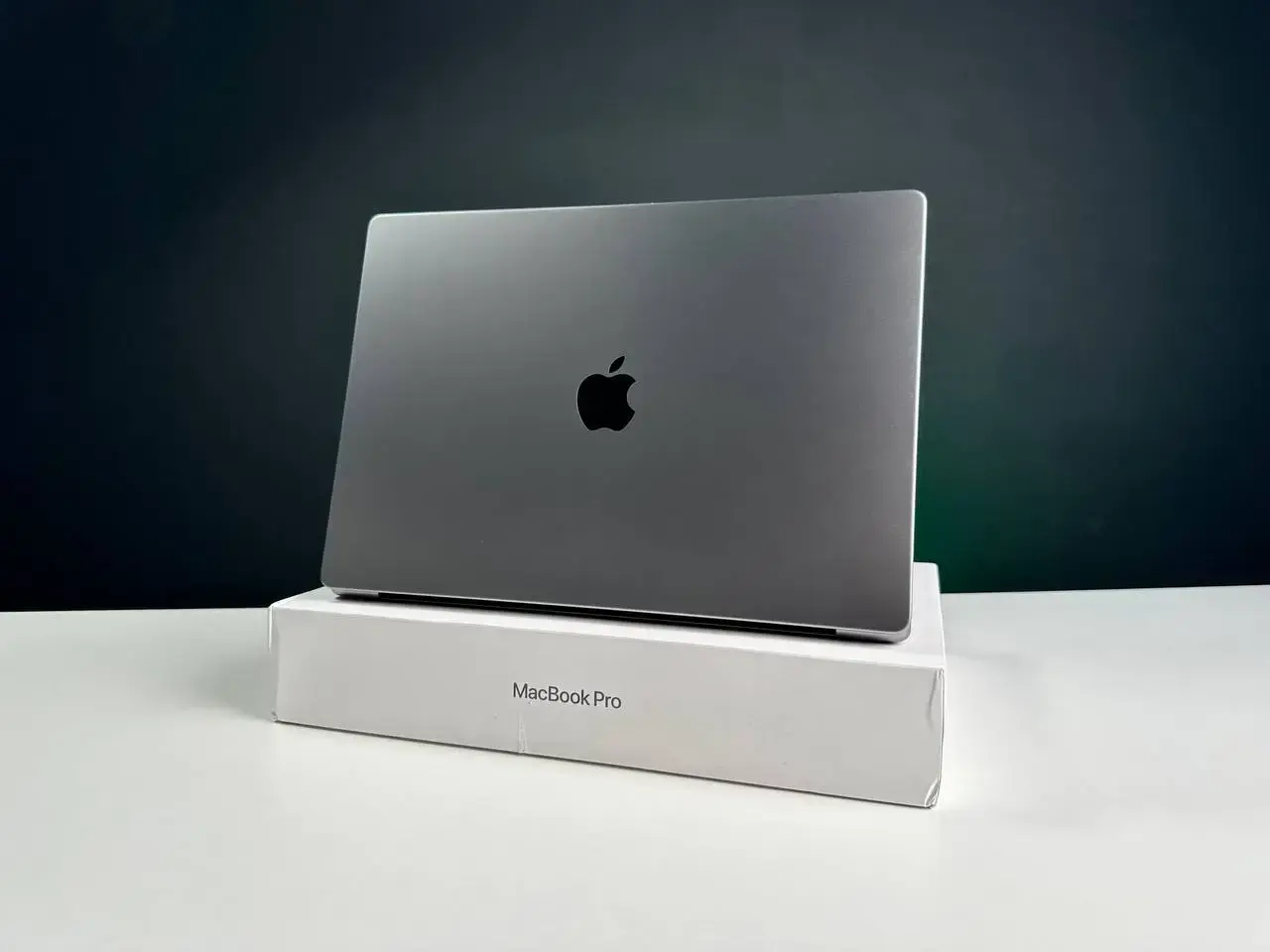 USED MacBook Pro 16" Space Gray (MK183) 2021, (M1 Pro/16GB/512GB)