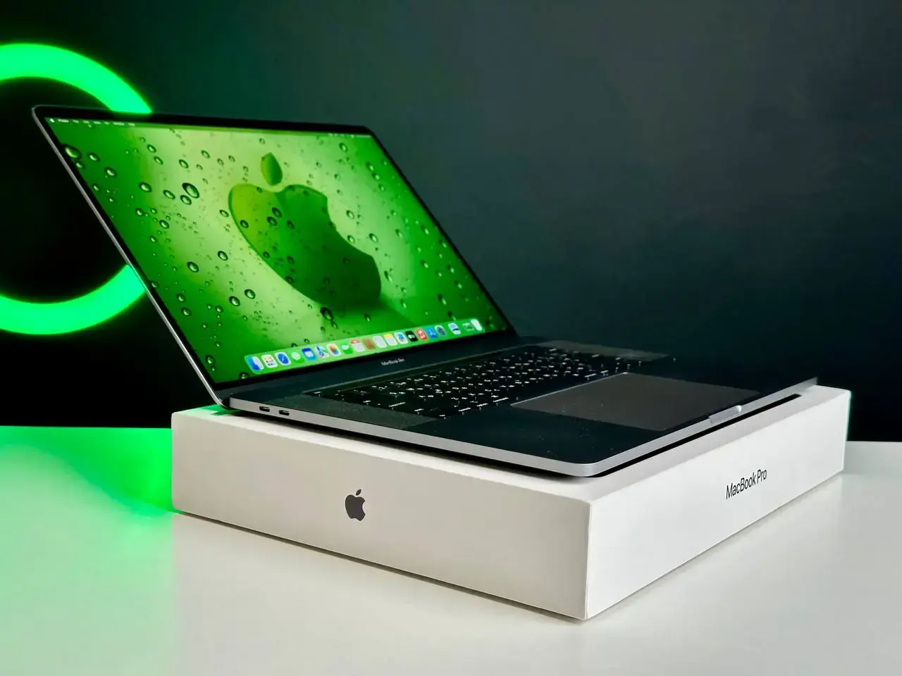 💻USED MacBook Pro 16" Space Gray (MVVK2) 2019, (i9/16GB/1TB) (Стан - 9.5/10. Комплект - повний | гарантія - 1 міс.) - Cycle 445