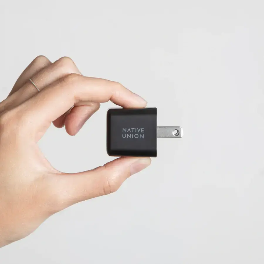 Зарядний пристрій Native Union Fast GaN Charger PD 30W USB-C Port Black (FAST-PD30-2-BLK-EU)