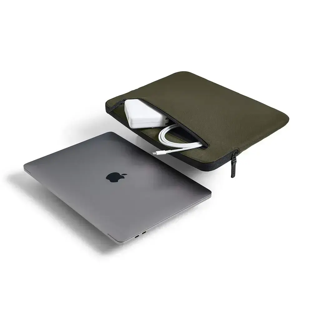 Чохол для ноутбука Incase Compact Sleeve with Flight Nylon for MacBook Pro 13" & MacBook Air 13" - Olive (INMB100335-OLV)