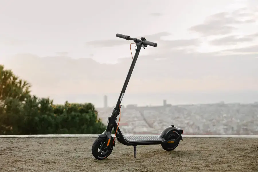 Электросамокат Ninebot by Segway F2 PRO E - Black (AA.05.12.03.0001)
