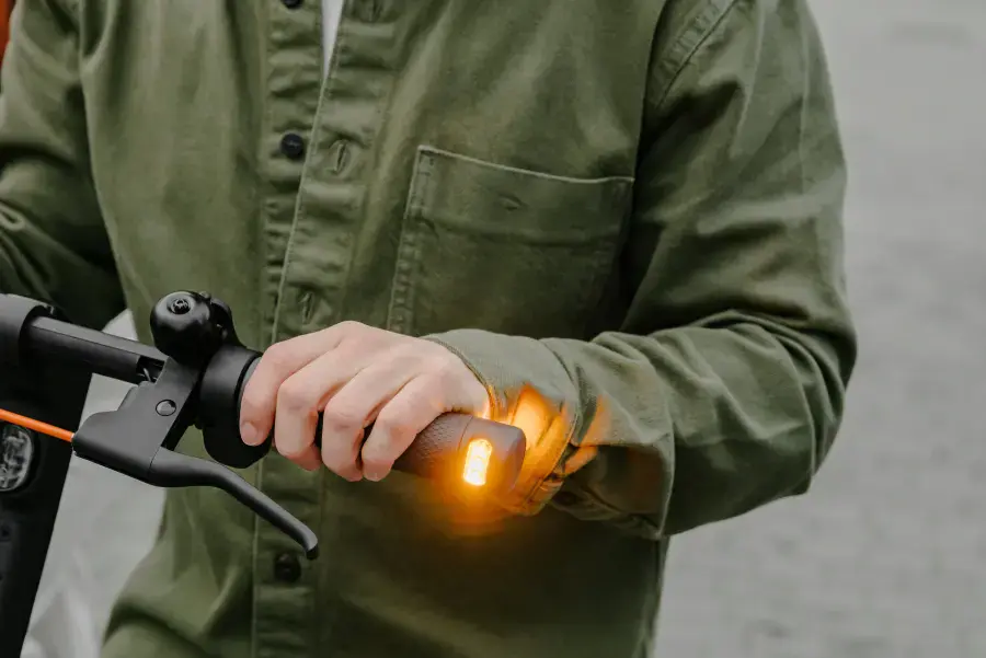 Электросамокат Ninebot by Segway F2 PRO E - Black (AA.05.12.03.0001)