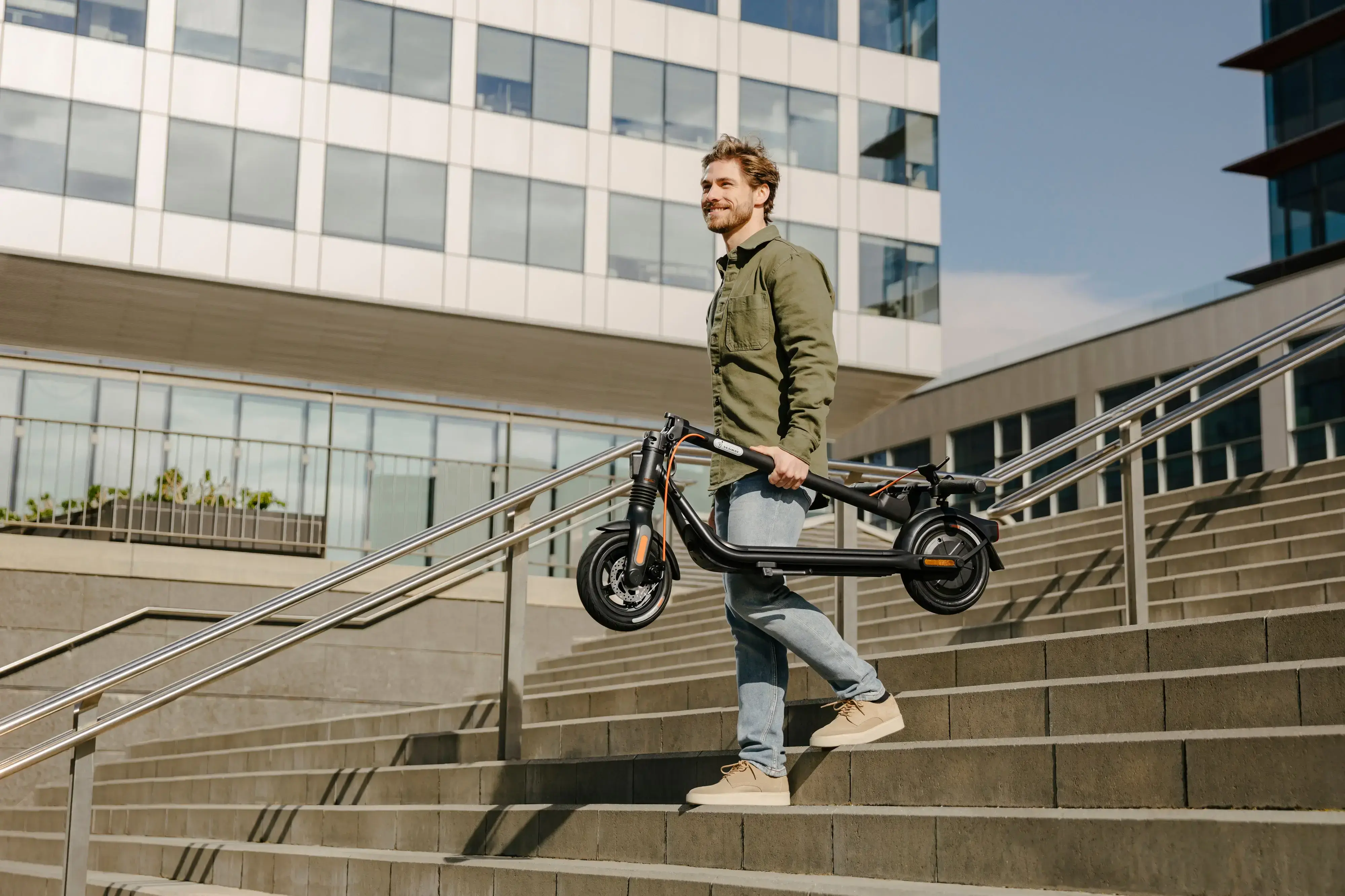 Электросамокат Ninebot by Segway F2 PRO E - Black (AA.05.12.03.0001)