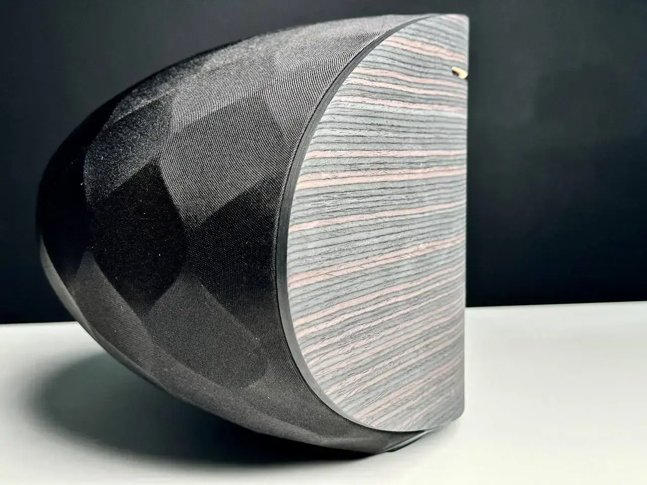 NEW NO BOX Моноблочна акустична система Bowers & Wilkins Formation Wedge - Black