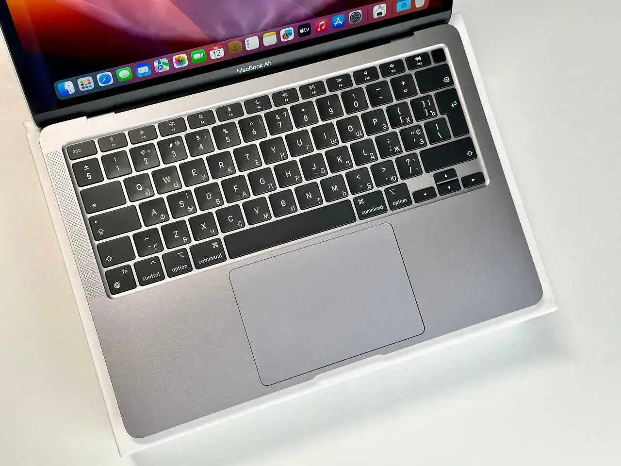 OPEN BOX MacBook Air 13" Space Gray 2020 (MGN63)(M1/8GB/256GB) (Стан - 10/10. Комплект - повний | гарантія - 3 міс.) - Cycle 4