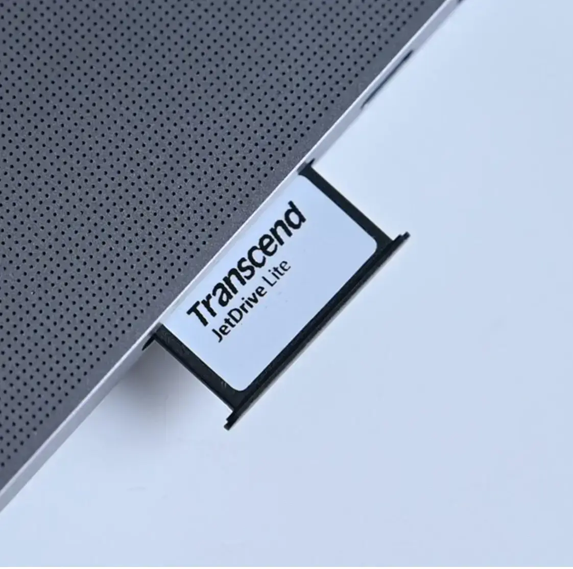 Розширення памʼяті ноутбука MacBook Pro 14-inch and 16-inch 2021 - 2023 Transcend JetDrive Lite 330 256GB Expansion Card (TS256GJDL330)