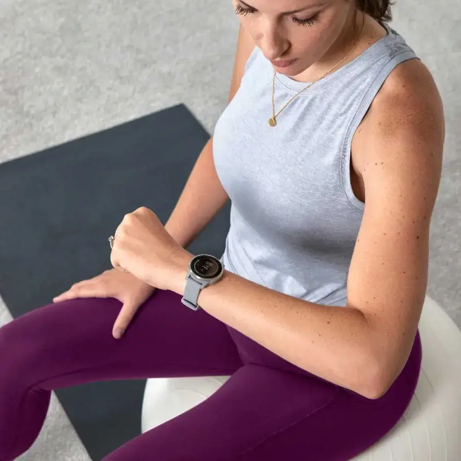 Смарт-годинник Garmin vivoactive 4S Powder Gray/Silver (010-02172-02/010-02172-01)