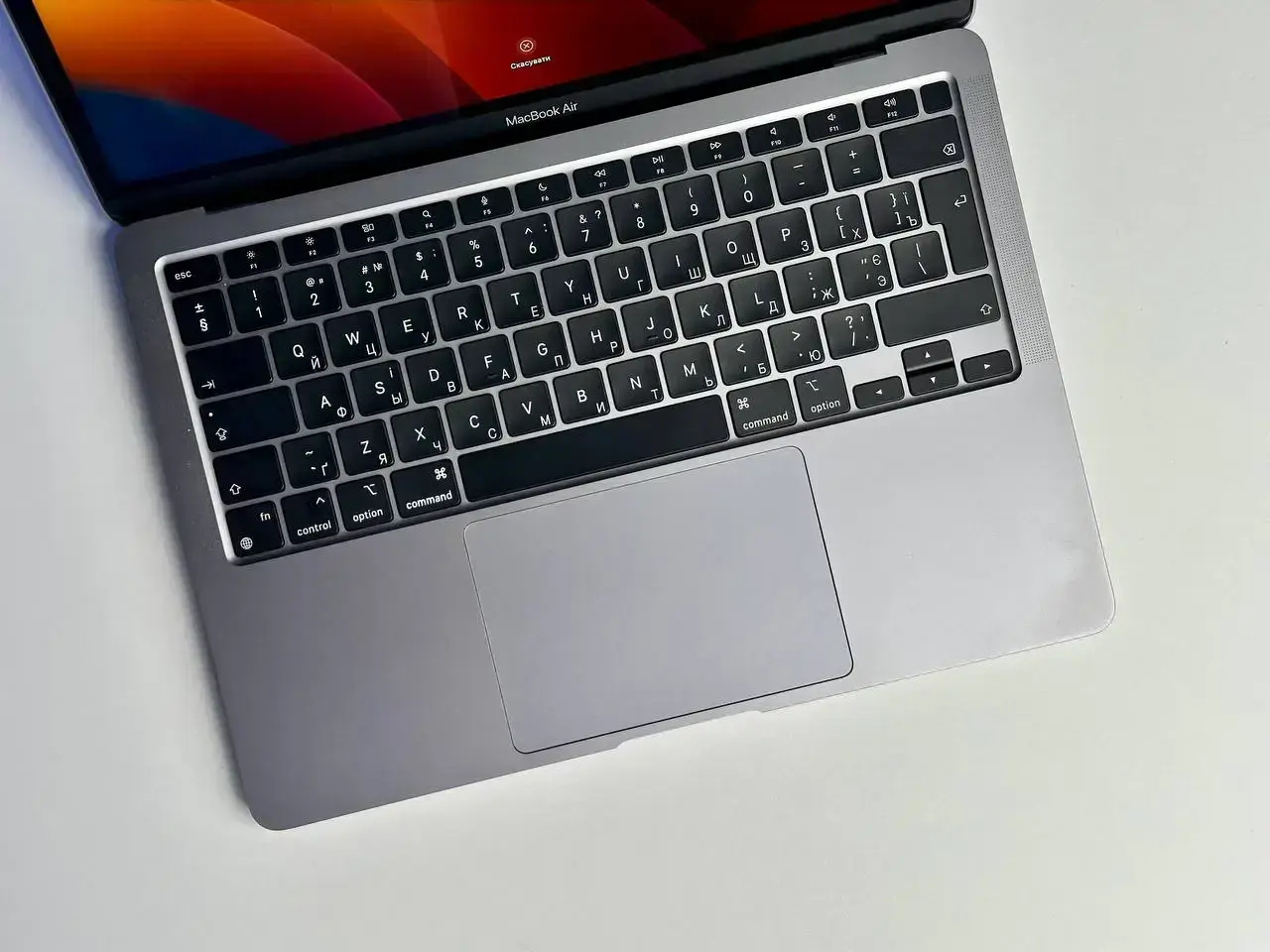 📲USED MacBook Air 13" Space Gray 2020 (MGN73) (M1/8GB/512SSD)(Стан - 9.5/10. Комплект - повний | гарантія - 1 міс.) - Cycle 72