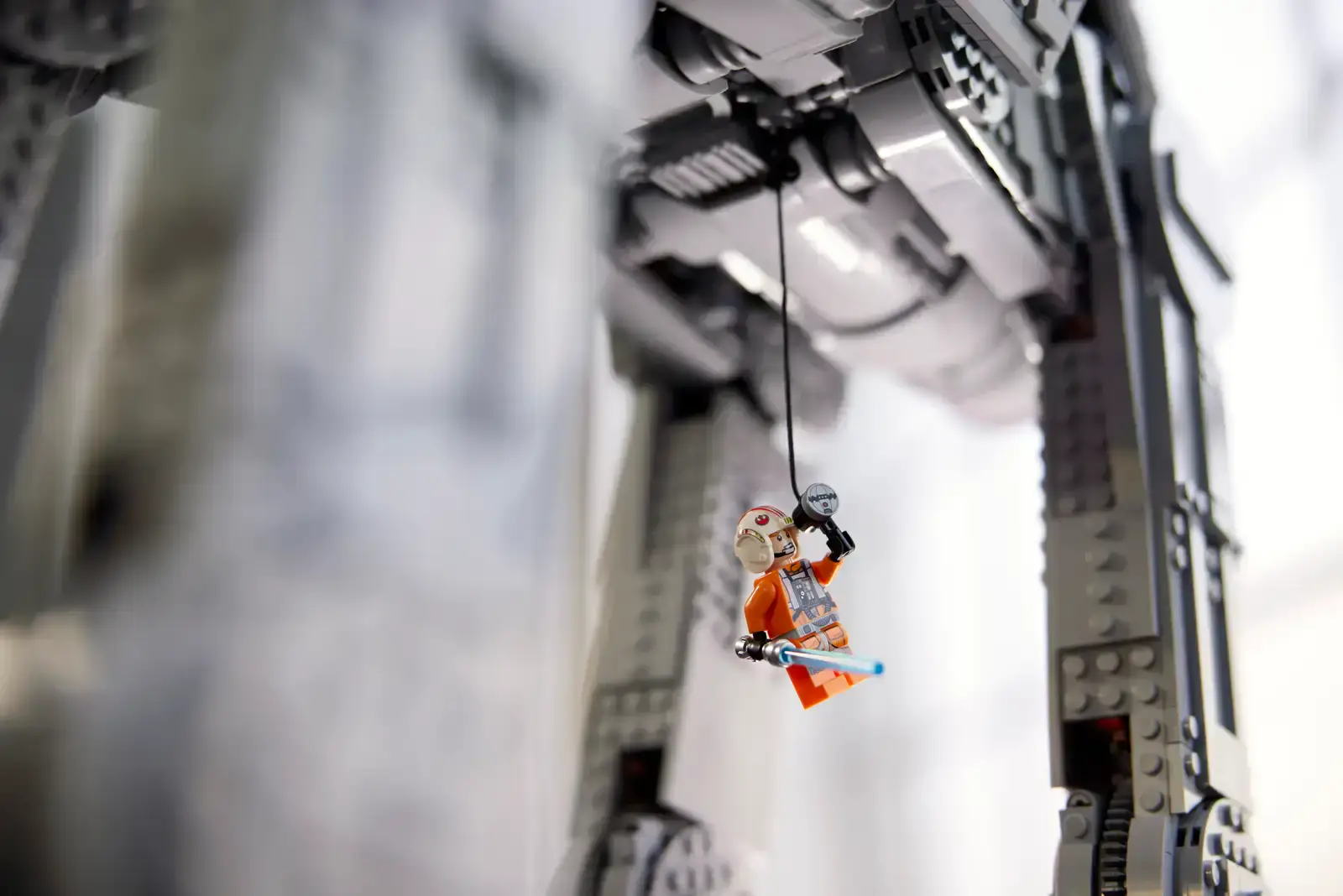 Блоковий конструктор LEGO AT-AT (75313)