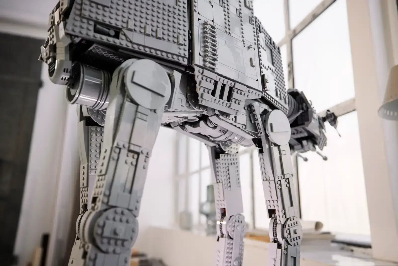 Блоковий конструктор LEGO AT-AT (75313)