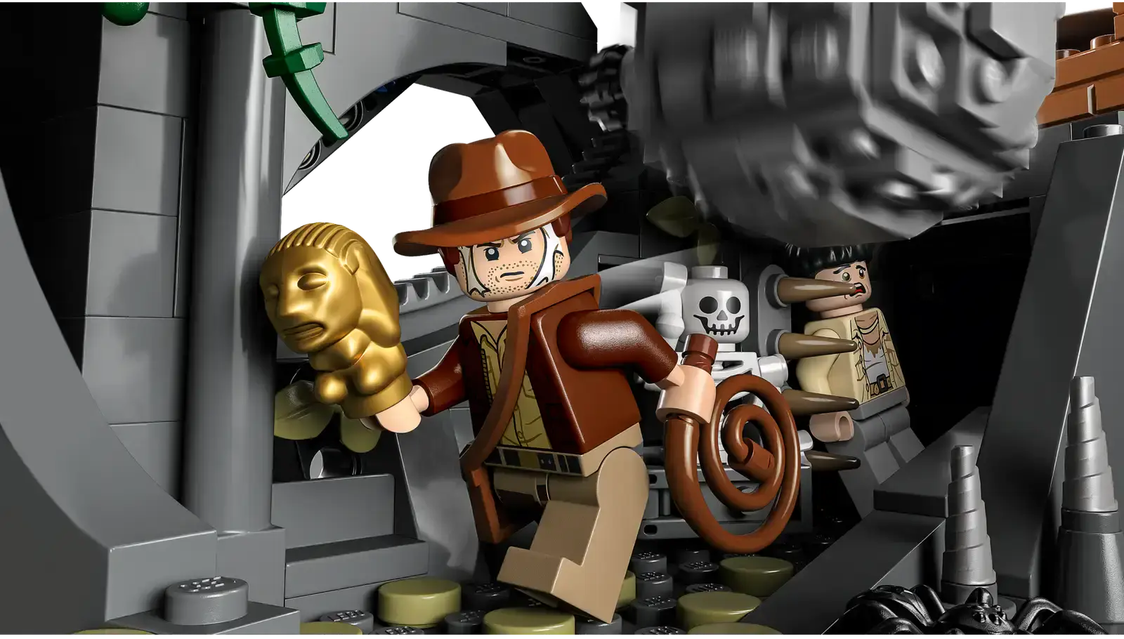 Блочный конструктор LEGO Indiana Jones Храм Золотого Идола (77015)