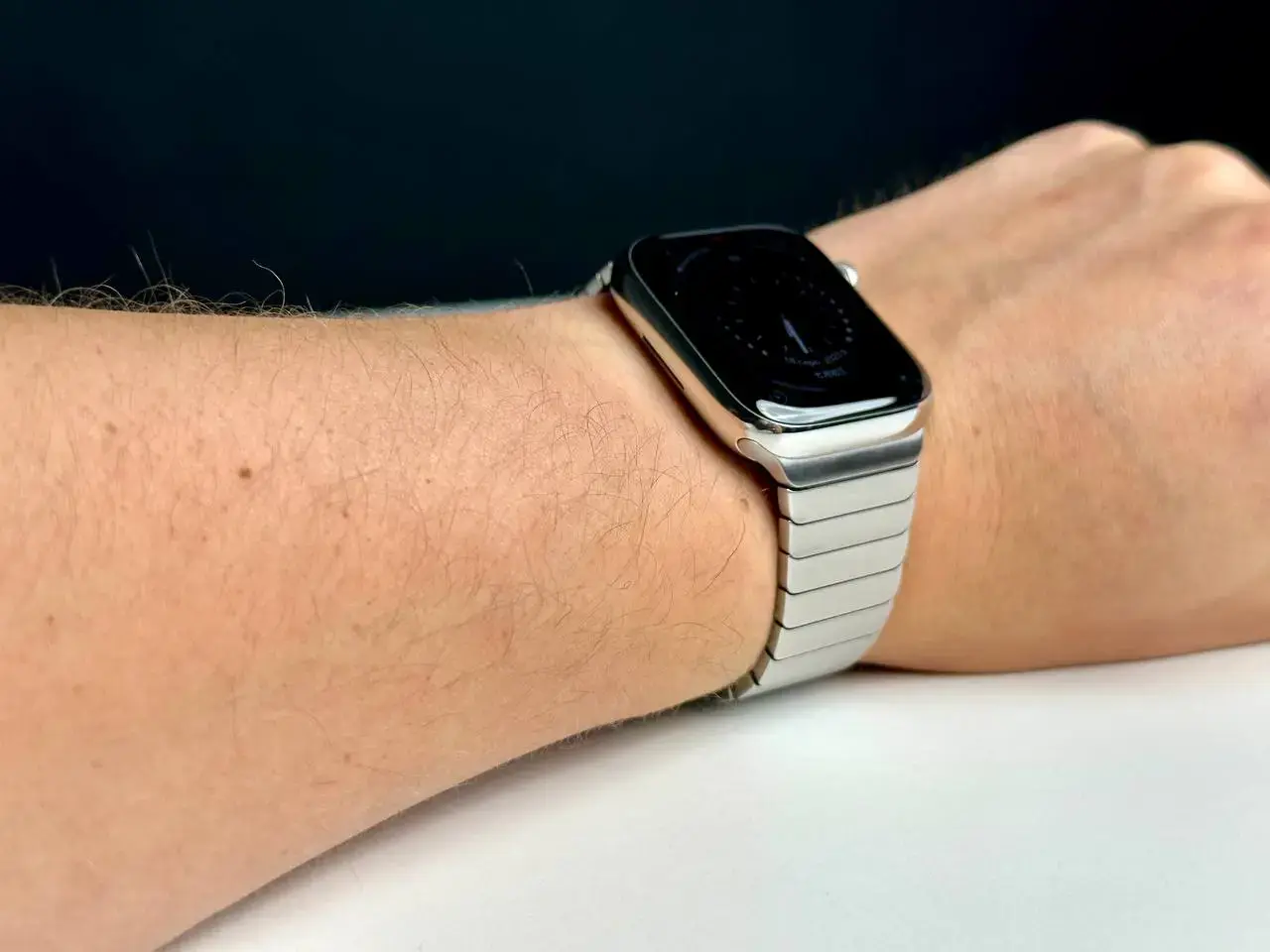 USED Apple Watch Series 7 GPS + Cellular 45mm Silver Stainless Steel Case with Apple Link Bracelet (MKJD3, MKJV3)