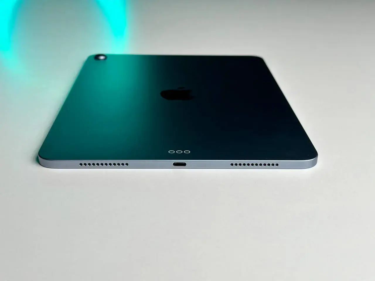 USED iPad Air 4 10.9'' Wi-Fi 64GB Sky Blue (MYFQ2)🔋89% (Стан - 9.5/10, комплект - повний, гарантія - 1 міс.)