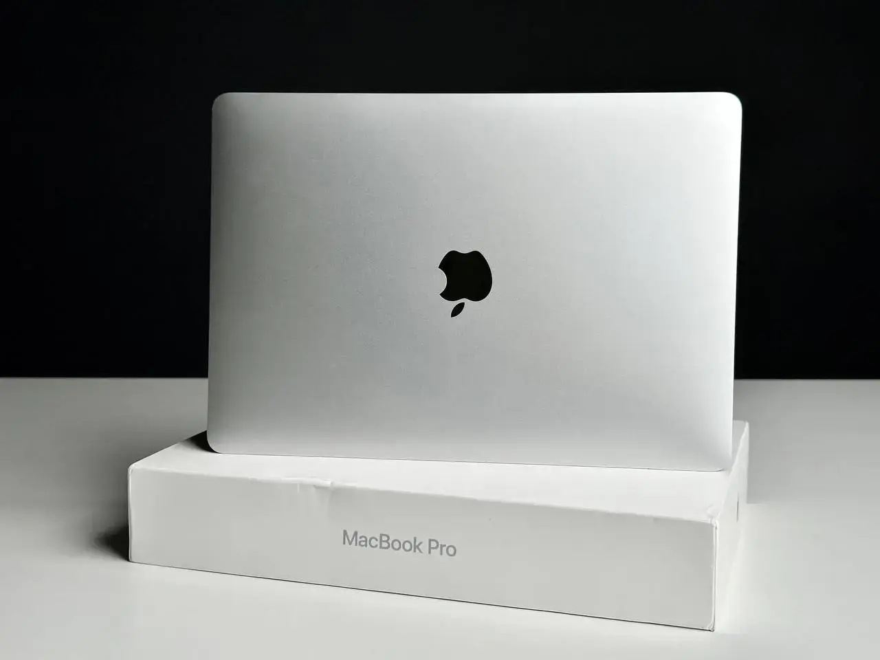 USED MacBook Pro 13" Silver (MPXU2) 2017 (i5/8GB/256GB)(Стан - 9/10. Комплект - повний | гарантія - 1 міс.) - Cycle 0