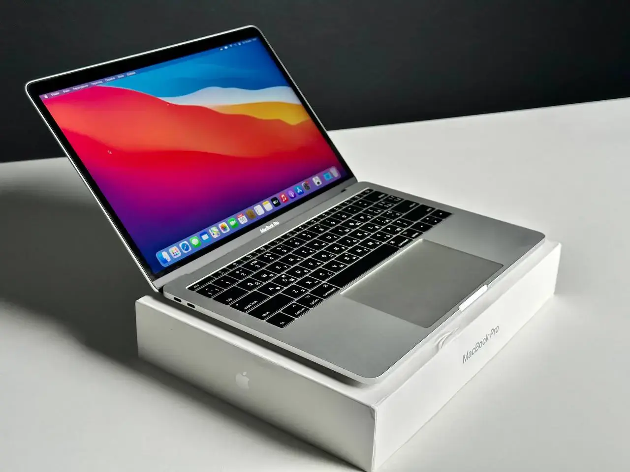 USED MacBook Pro 13" Silver (MPXU2) 2017 (i5/8GB/256GB)(Стан - 9/10. Комплект - повний | гарантія - 1 міс.) - Cycle 0
